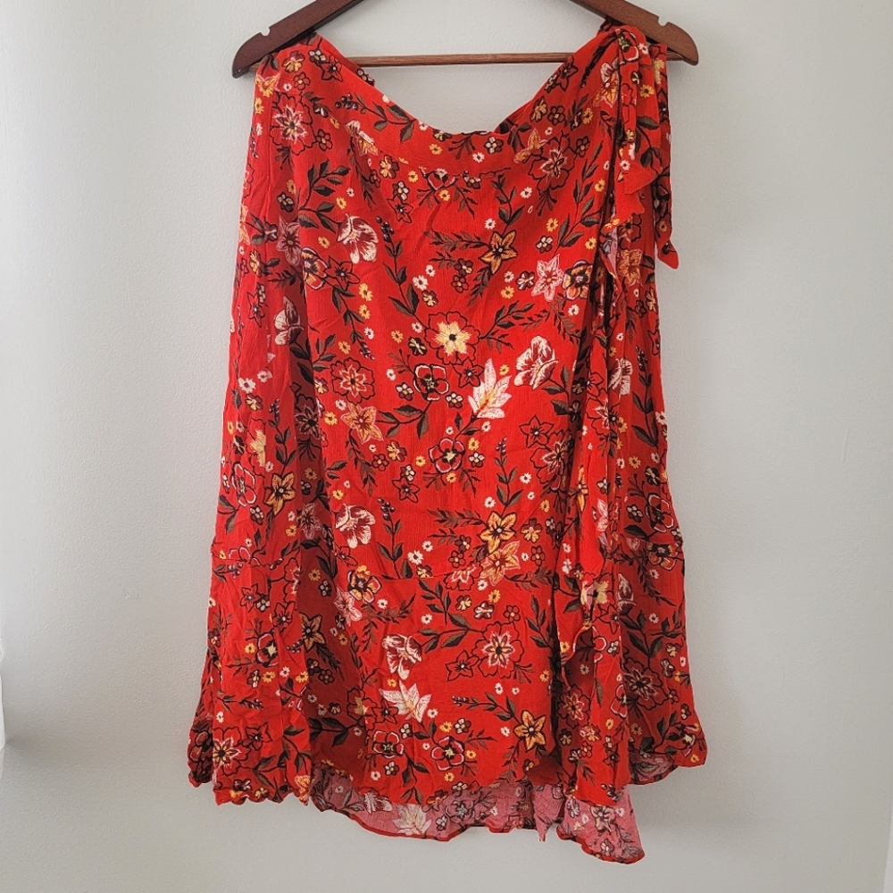 NWOT Shyanne Red Floral Wrap Skirt
